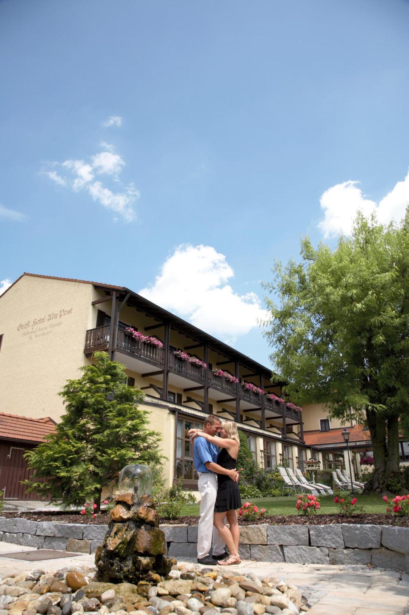 Graefliches Hotel Alte Post บัดเบียร์นบาค ภายนอก รูปภาพ