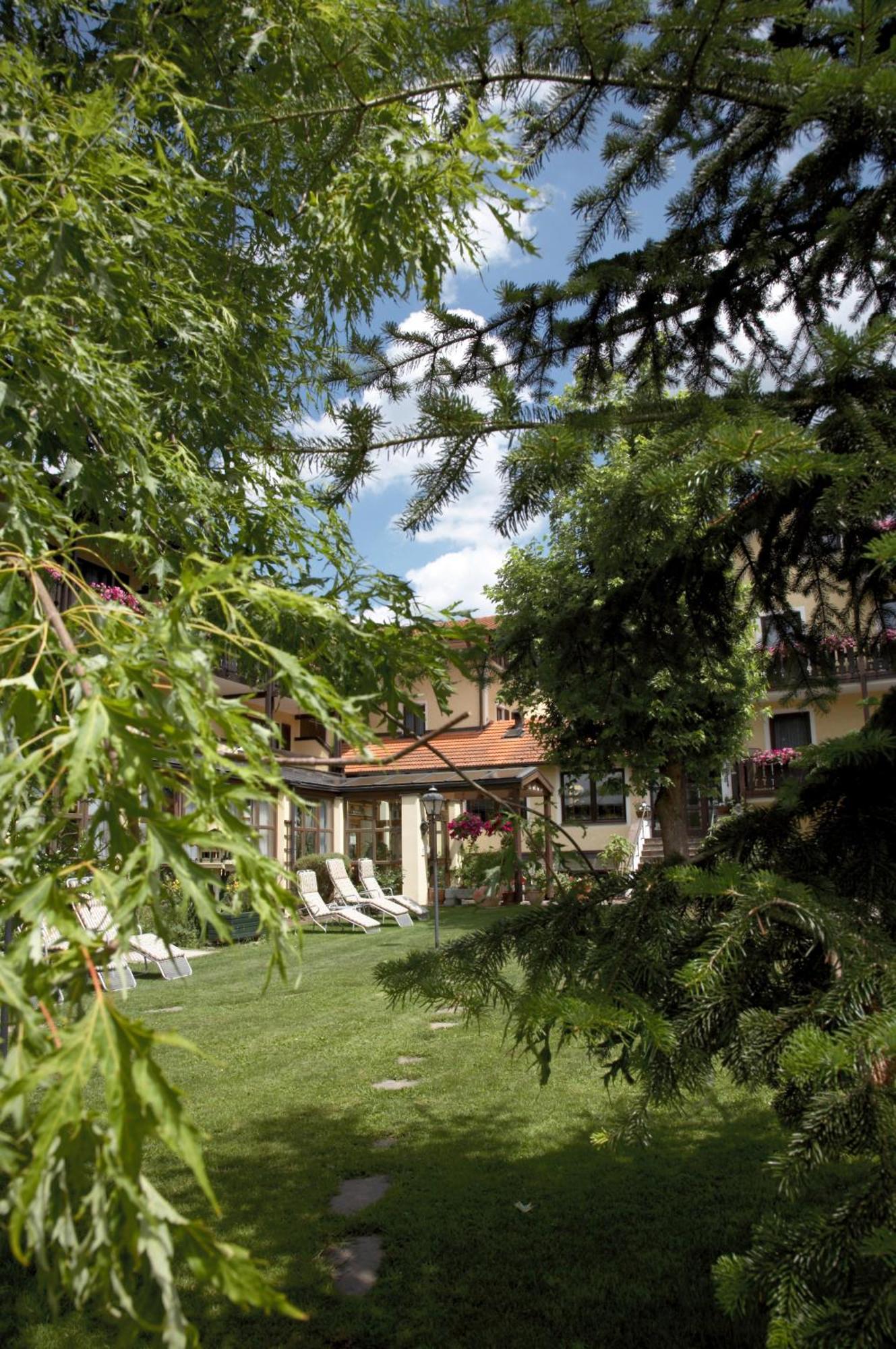 Graefliches Hotel Alte Post บัดเบียร์นบาค ภายนอก รูปภาพ