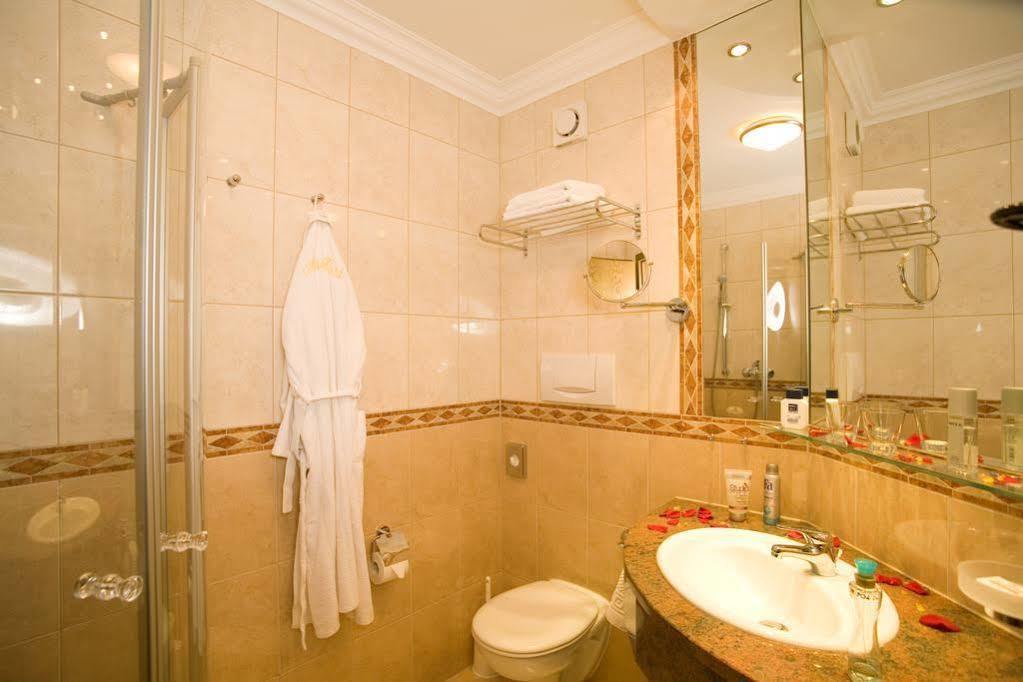 Graefliches Hotel Alte Post บัดเบียร์นบาค ภายนอก รูปภาพ